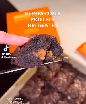 Lucy Heaton: TikTok Queen of Fun!